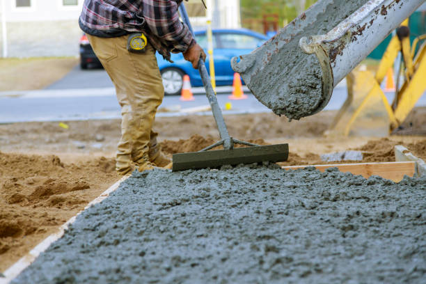 Best Concrete Driveway Installation in Pinckney, MI